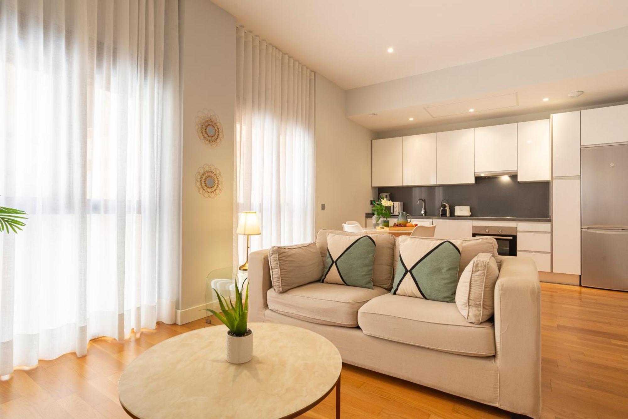 Souviron & Old Town By Ele Apartments Málaga Extérieur photo