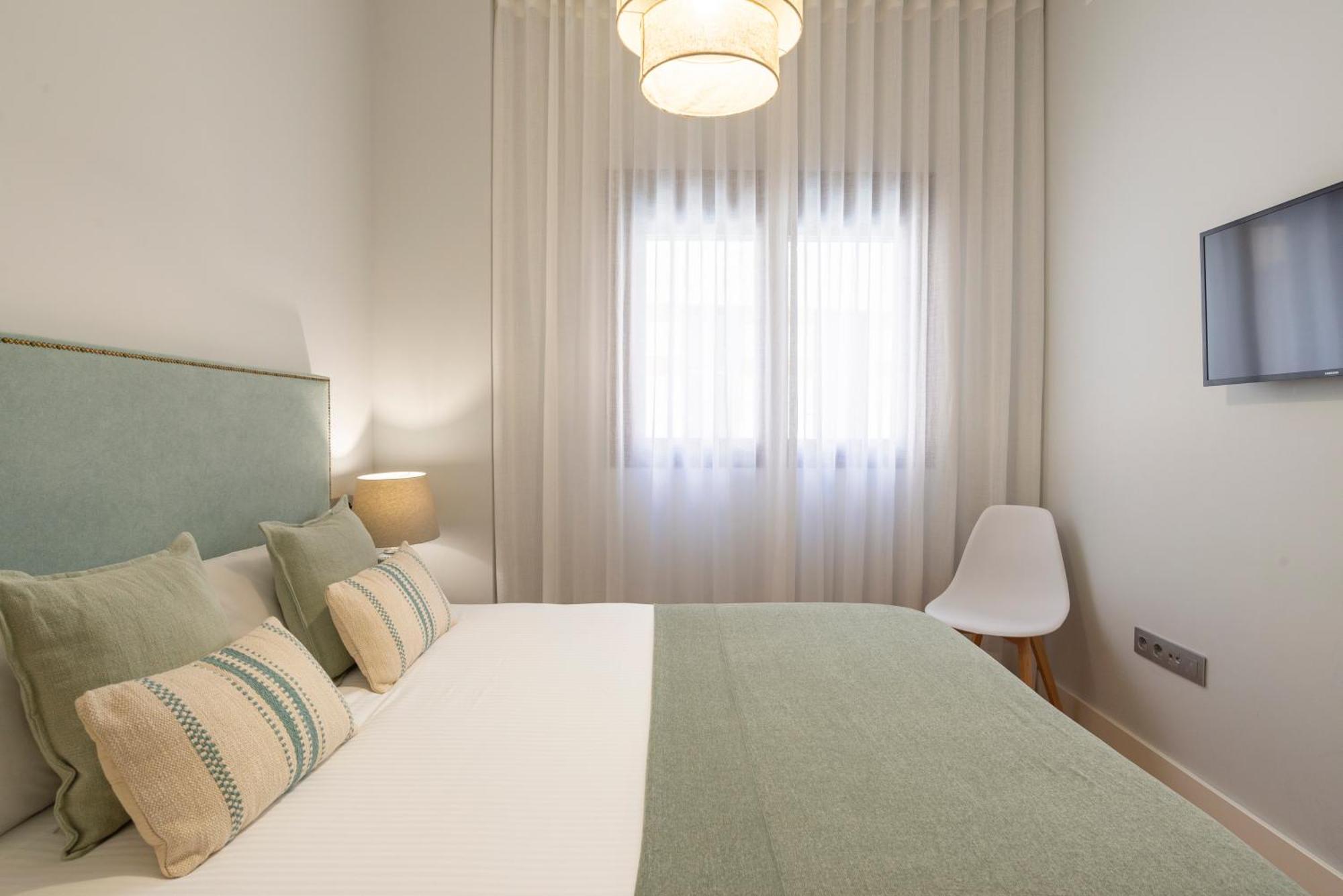 Souviron & Old Town By Ele Apartments Málaga Extérieur photo